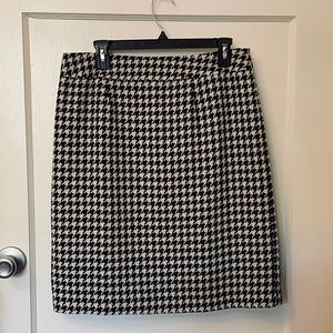 Chadwicks houndstooth, wool blend, pencil skirt